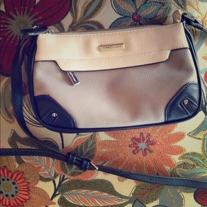 Kenneth Cole crossbody small purse